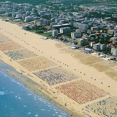 Warm And Bright In Near The Sea *