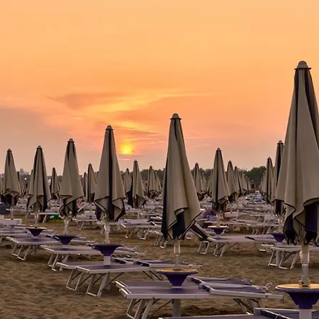 Warm And Bright In Near The Sea * Bibione