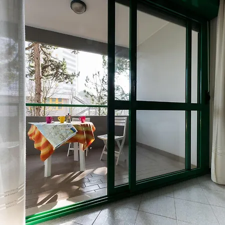 Warm And Bright In Near The Sea Apartment *