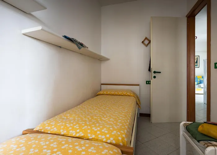 Διαμέρισμα Warm And Bright In Near The Sea *