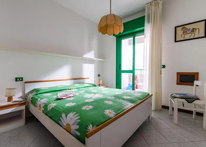 Warm And Bright In Near The Sea * Μπιμπιόνε